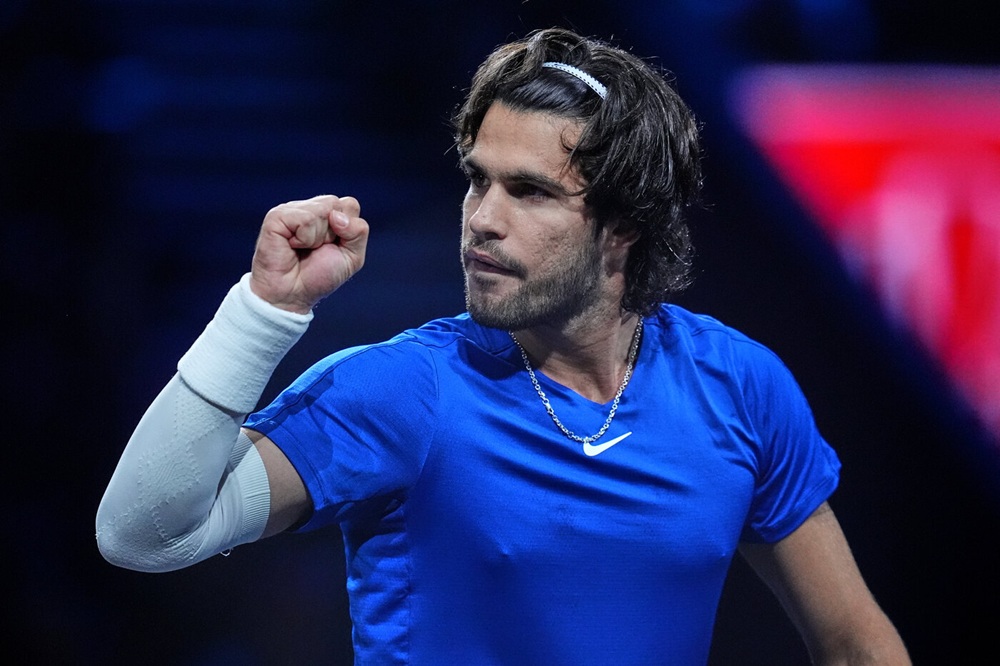 Laver Cup 2026, l’Europa rimane avanti di due punti. Alcaraz vince la battaglia con Fritz, perde Zverev
