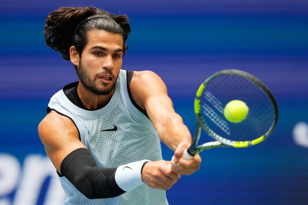 Carlos Alcaraz non ha problemi anche contro Paul e accede ai quarti degli US Open