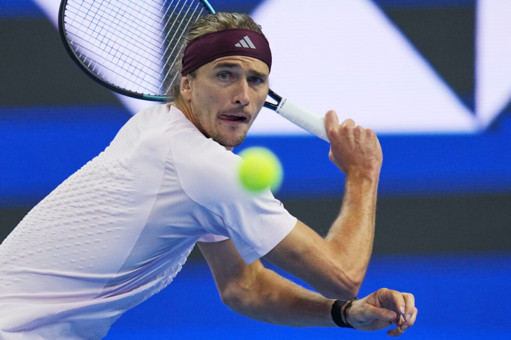 Zverev vince la sfida degli Alexander, elimina Bublik e va ai quarti a Shanghai