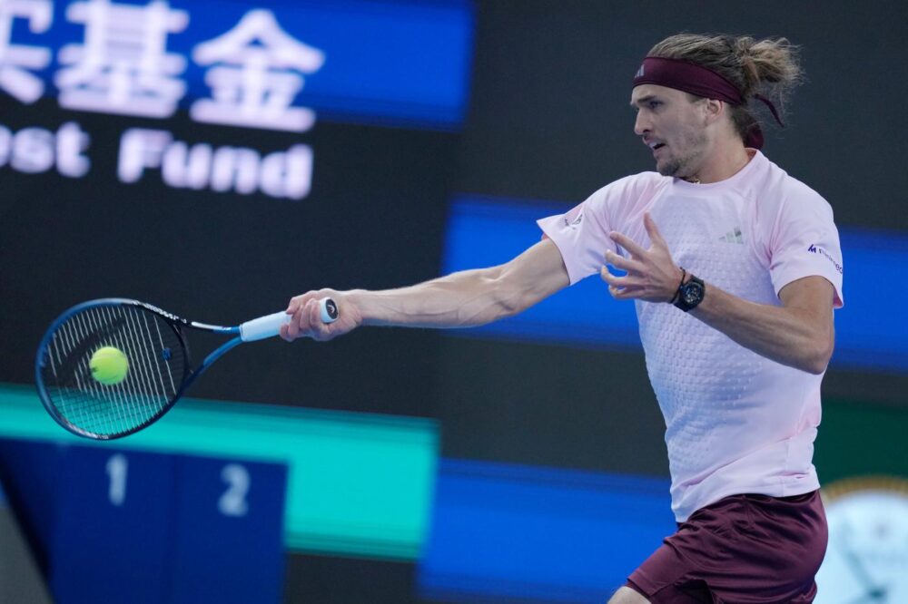 Alexander Zverev sbalordito: “Djokovic è tornato indietro di 5 anni. Faceva troppo freddo…