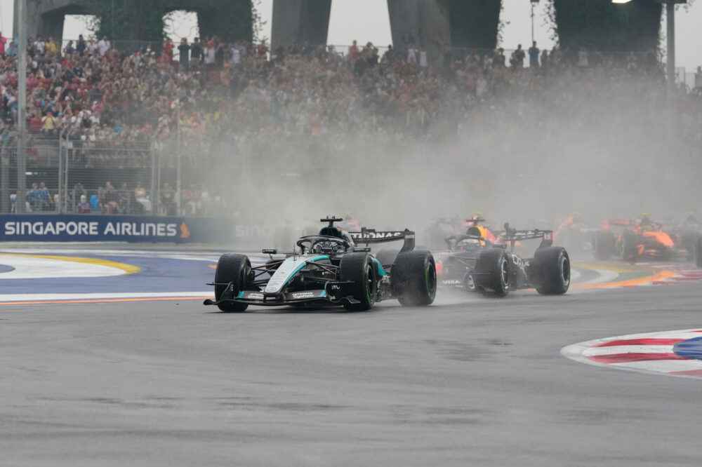 F1, le previsioni meteo per il GP di Singapore: rischio pioggia nel pomeriggio, sarà gara bagnata?