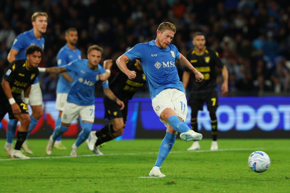 Calcio, la Serie A riparte con le vittorie casalinghe di Inter e Napoli. Primo squillo del Genoa