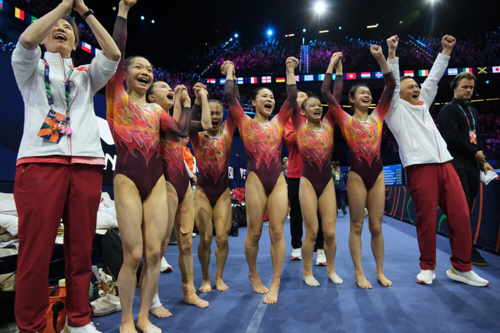 La nuova frontiera della ginnastica artistica: la magica ricetta della Cina, una svolta storica e il 15 da trionfo Mondiale