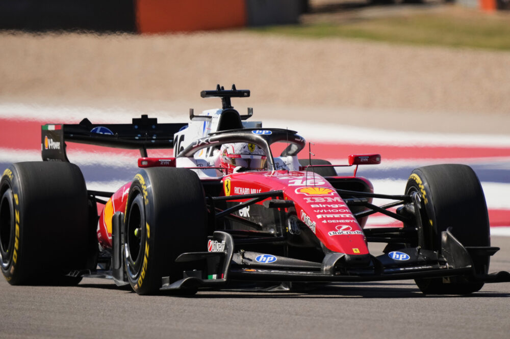 F1, Leclerc primeggia sul giro secco nel venerdì di Austin. Antonelli e Verstappen in scia
