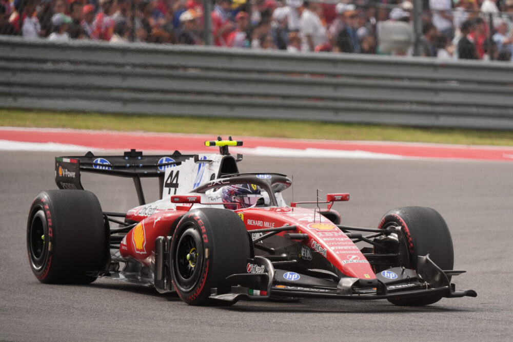Lewis Hamilton ai piedi del podio in Texas: “Ho perso tanti punti a causa del set-up, ma oggi ho guidato bene”