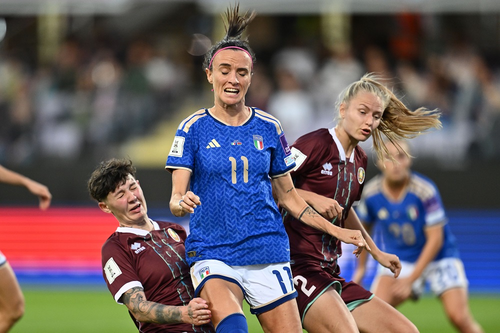 Calcio femminile, Italia fermata sul pari dalla Bielorussia: accede al playoff decisivo senza convincere