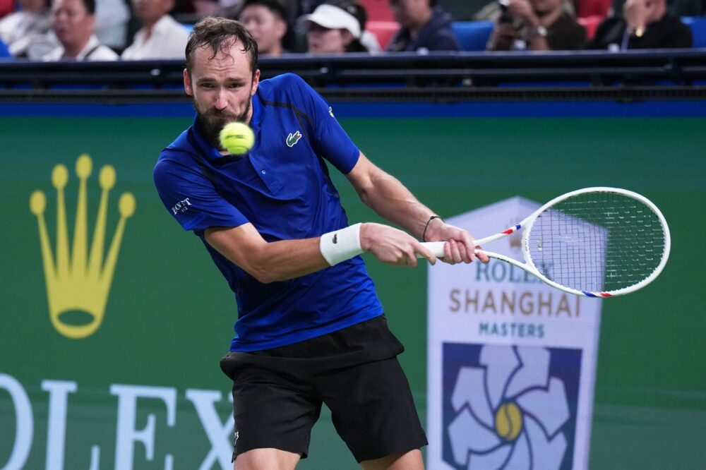 ATP Almaty 2026, Basilashvili sfiderà Medvedev per il titolo