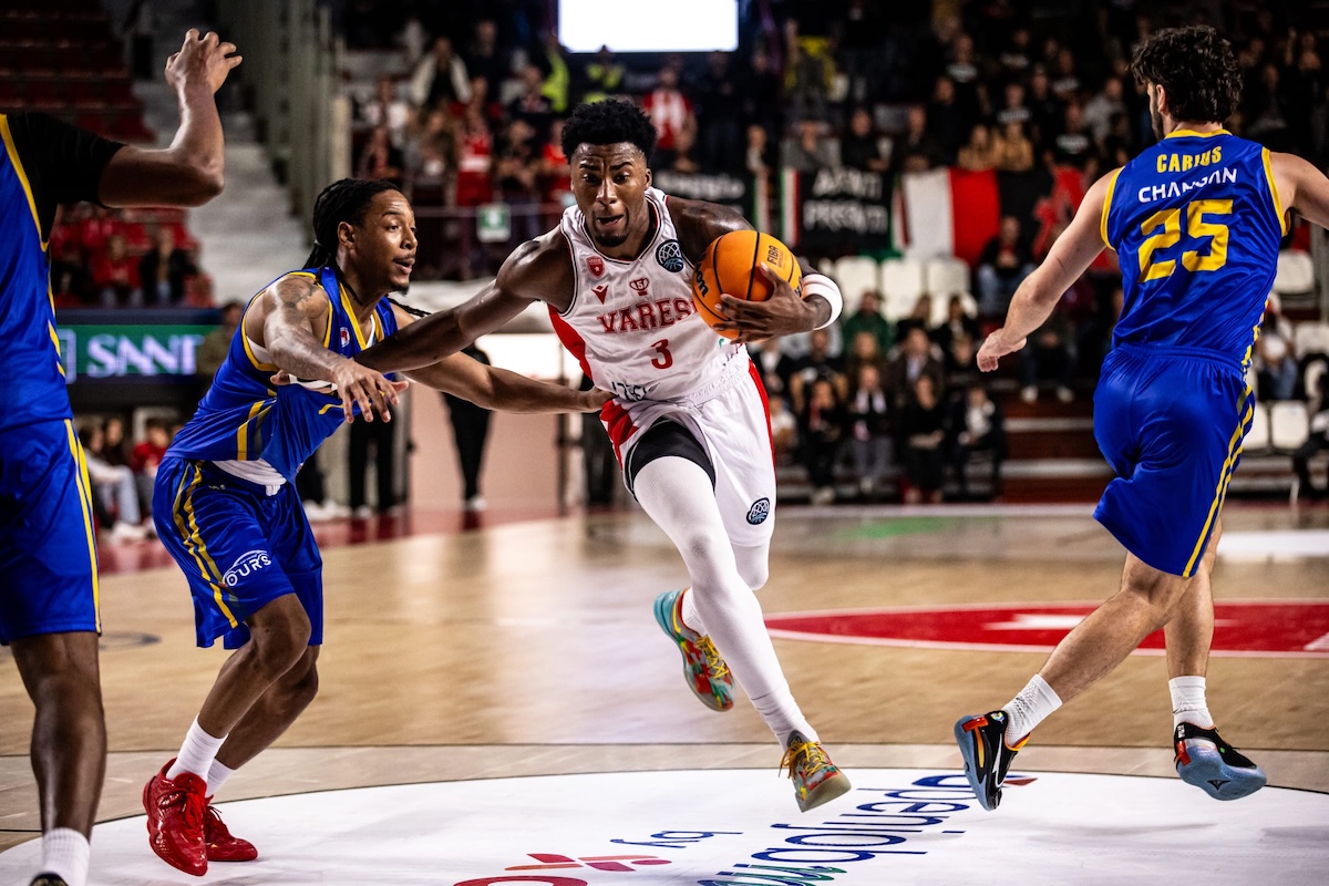 Basket, Champions League: Varese cade in casa contro il Peristeri