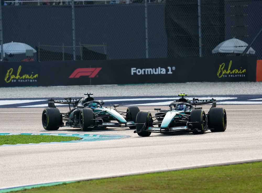 George Russell, il ritiro di Sepang complica tutto: motori e titolo, Antonelli può ipotecare il titolo
