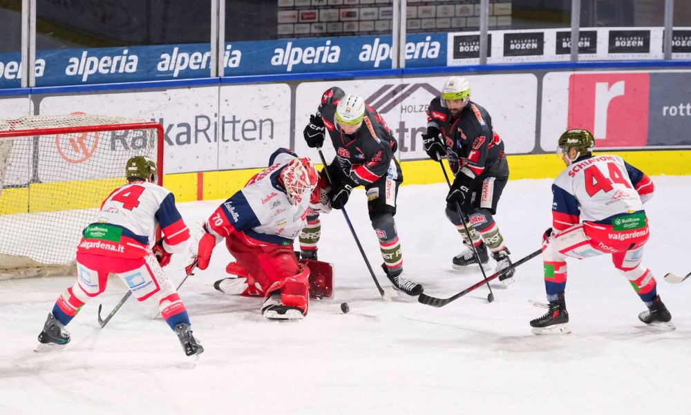 Hockey ghiaccio, Asiago e Gherdeina vincono i derby di Alps contro Cortina e Vipiteno