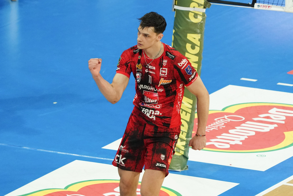 Volley, Civitanova strapazza Verona a domicilio e apre la Superlega con il botto. I fratelli Nikolov si scatenano