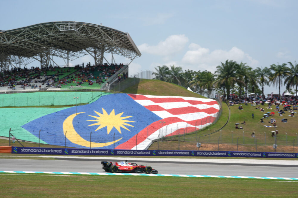 F1 su TV8, GP Bahrain a Sepang 2026: orario qualifiche, programma 3 ottobre, streaming