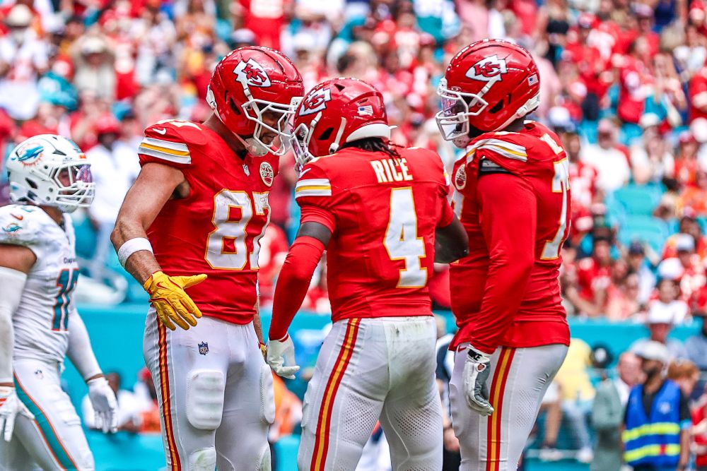 NFL (week 4): rimangono imbattuti Chiefs, Vikings e 49ers che piegano i Broncos