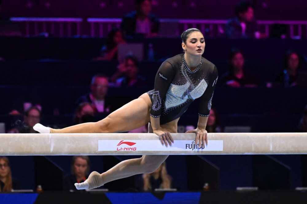 Manila Esposito ha lottato per il podio ai Mondiali, Kaylia Nemour ha battuto le cinesi! Bis dorato alla trave