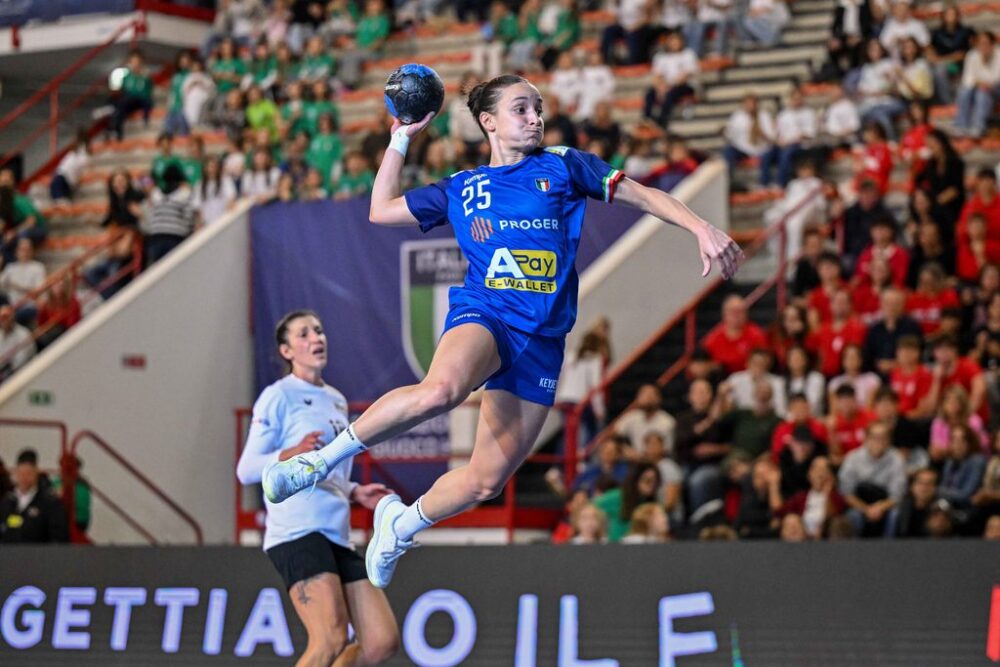 Pallamano: Italia femminile, la crescita passa anche da partite negative e grossi pericoli
