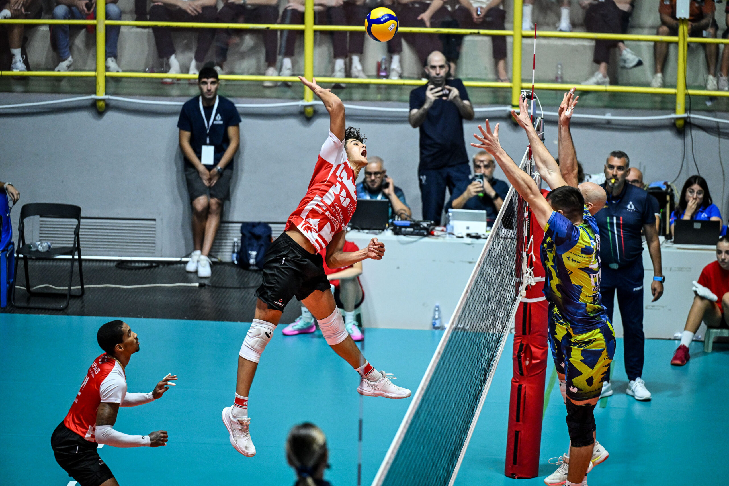Volley, i migliori italiani della 2ª giornata di Superlega. Giovani d’assalto: Zlatanov e Mati protagonisti nella seconda giornata