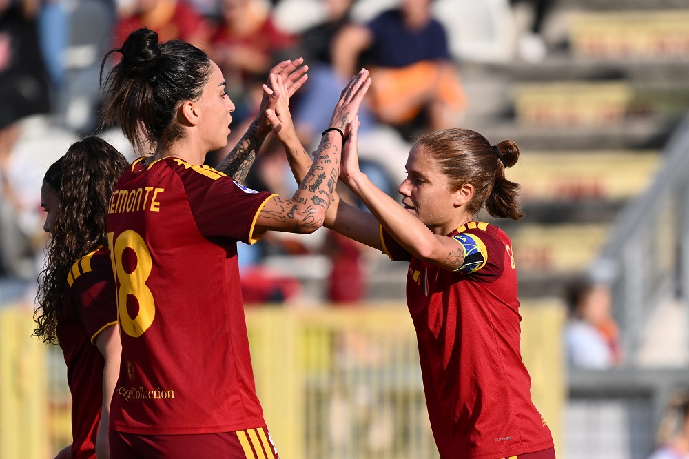 Calcio femminile, Roma travolgente contro la Juventus nel 6° turno. Pari tra Napoli e Inter