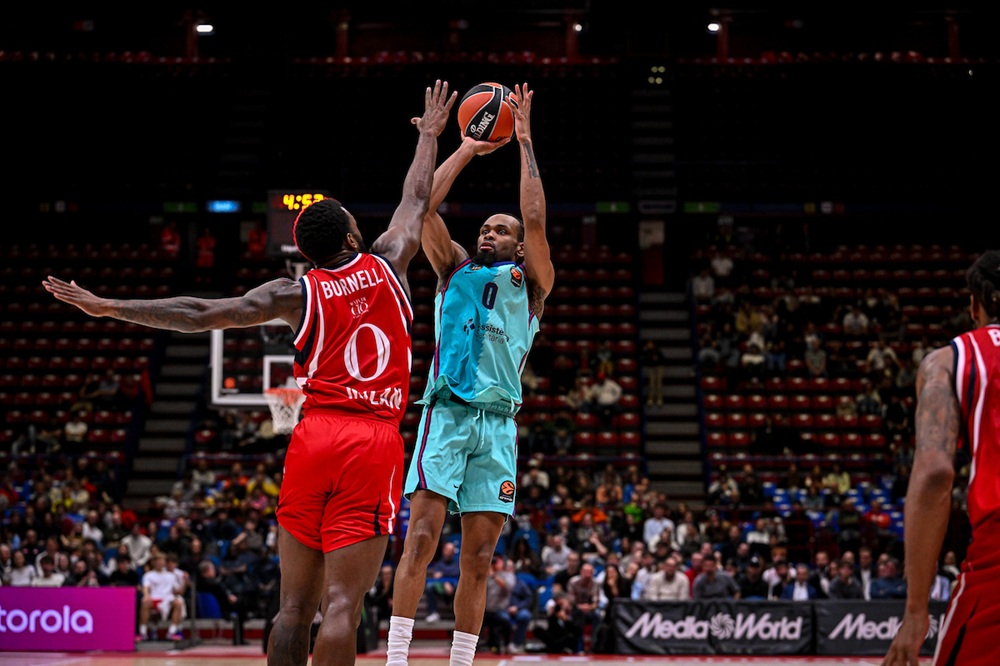 Basket, l’Olimpia Milano continua a perdere. Al Forum vince anche il Barcellona