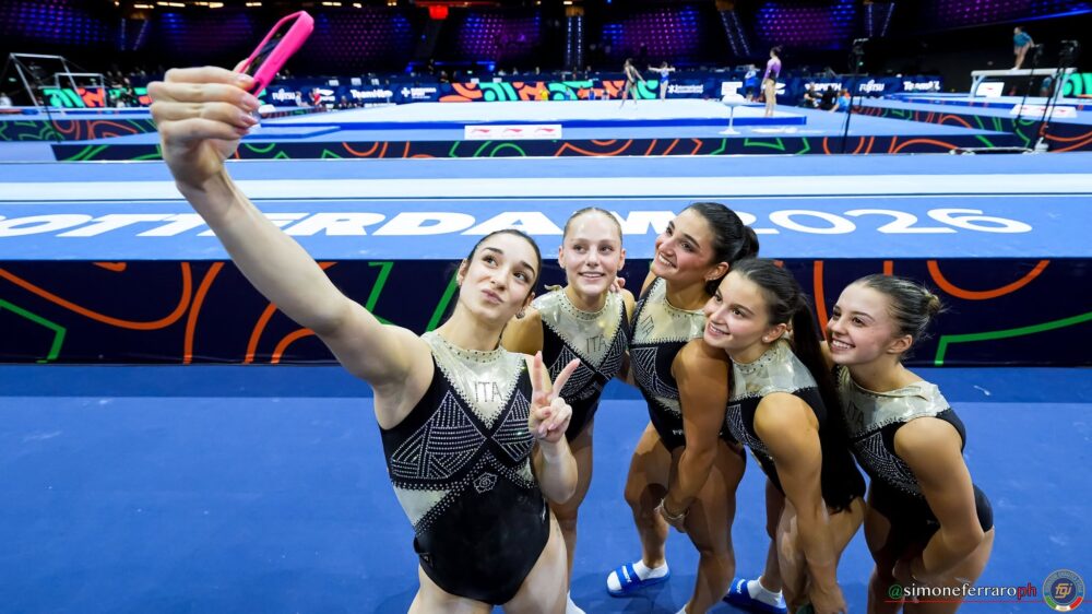 L’Italia emoziona ai Mondiali di ginnastica artistica! Le Fate avvicinano gli USA: Esposito, Iorio e Perotti da finale!