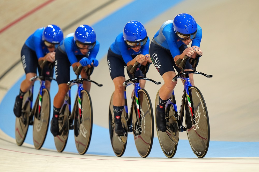 Ciclismo su pista, Italia in semifinale nell’inseguimento femminile dei Mondiali: le azzurre si giocano una medaglia