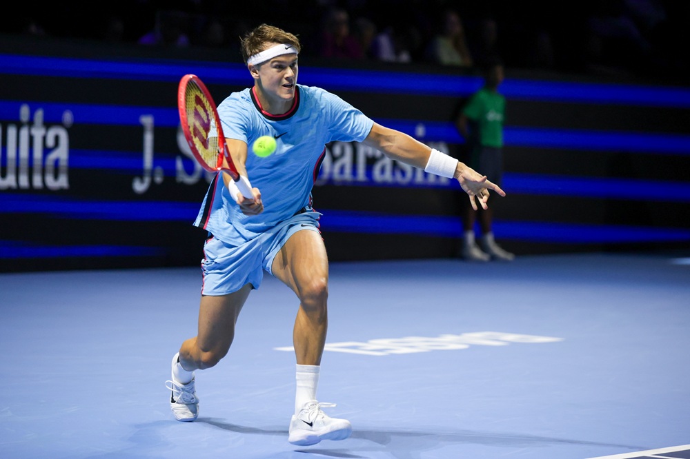 ATP Basilea 2026, Rune torna alla vittoria. Ruud vince soffrendo, avanti Vacherot