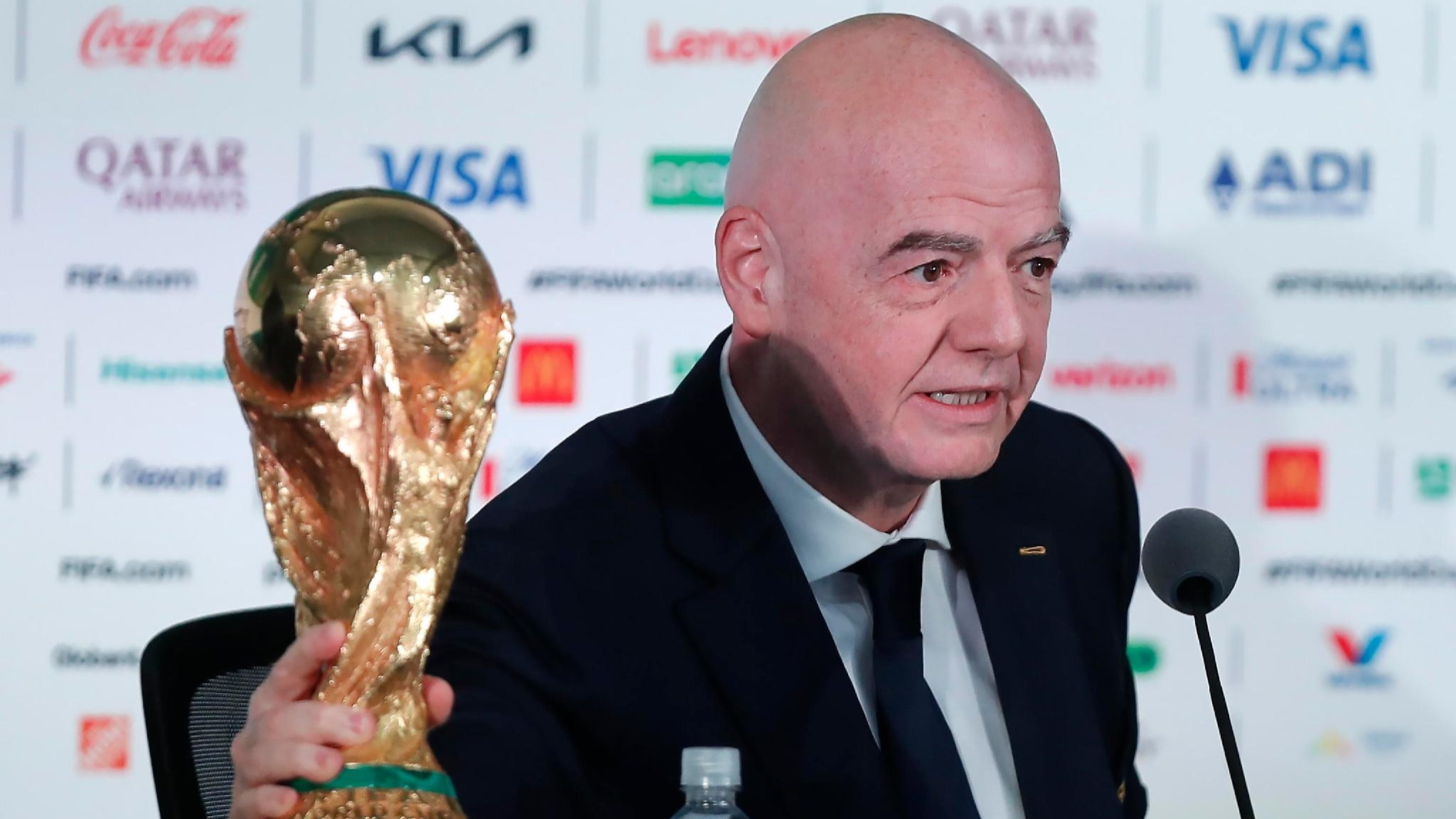 Uefa al lavoro per una denuncia penale contro Infantino