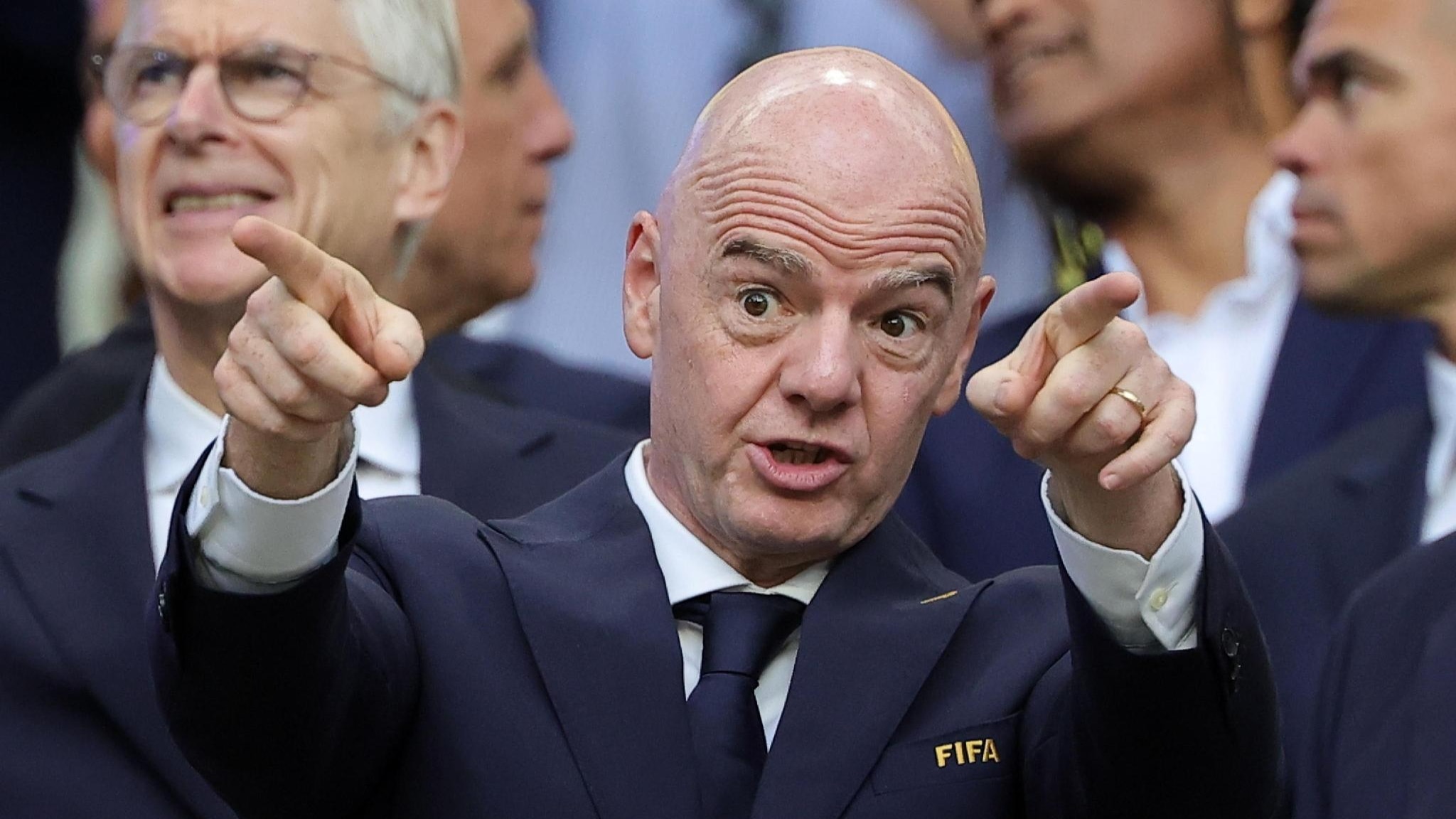 Media: Uefa verso indagine su condotta Infantino. Fifa difende il suo mandato