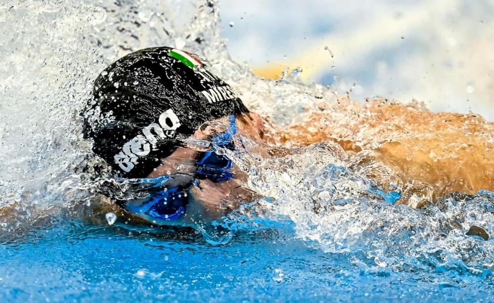 Europei nuoto, clamorosa eliminazione dell’Italia nella 4×100 stile libero: finale sfumata per 24 centesimi