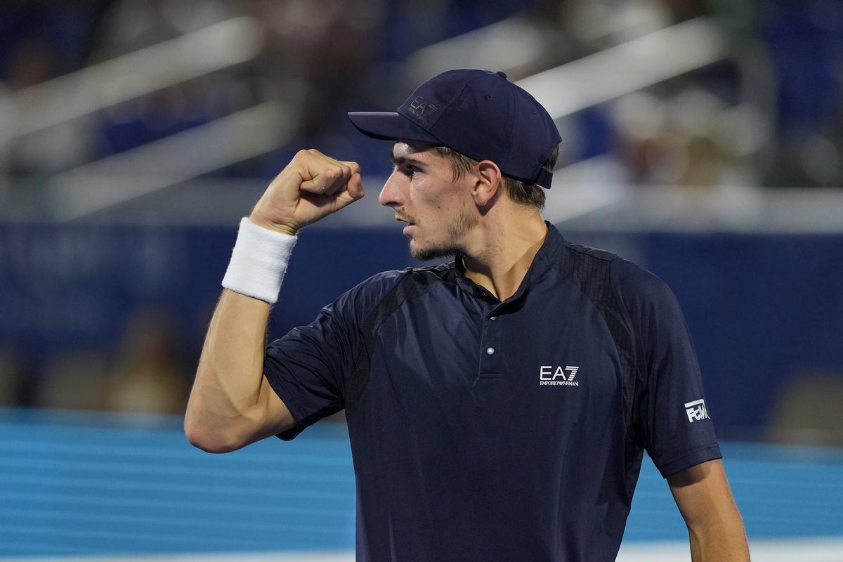 Tennis: male Darderi e Paolini, stanotte Arnaldi sfida Alcaraz, come vederla