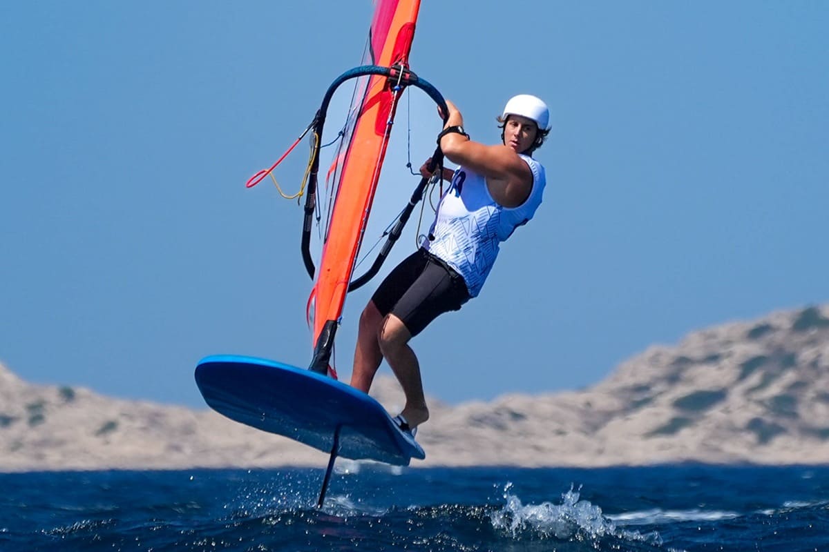 Mondiali iQFoil, Falcioni sale al terzo posto: anche Renna vede la semifinale
