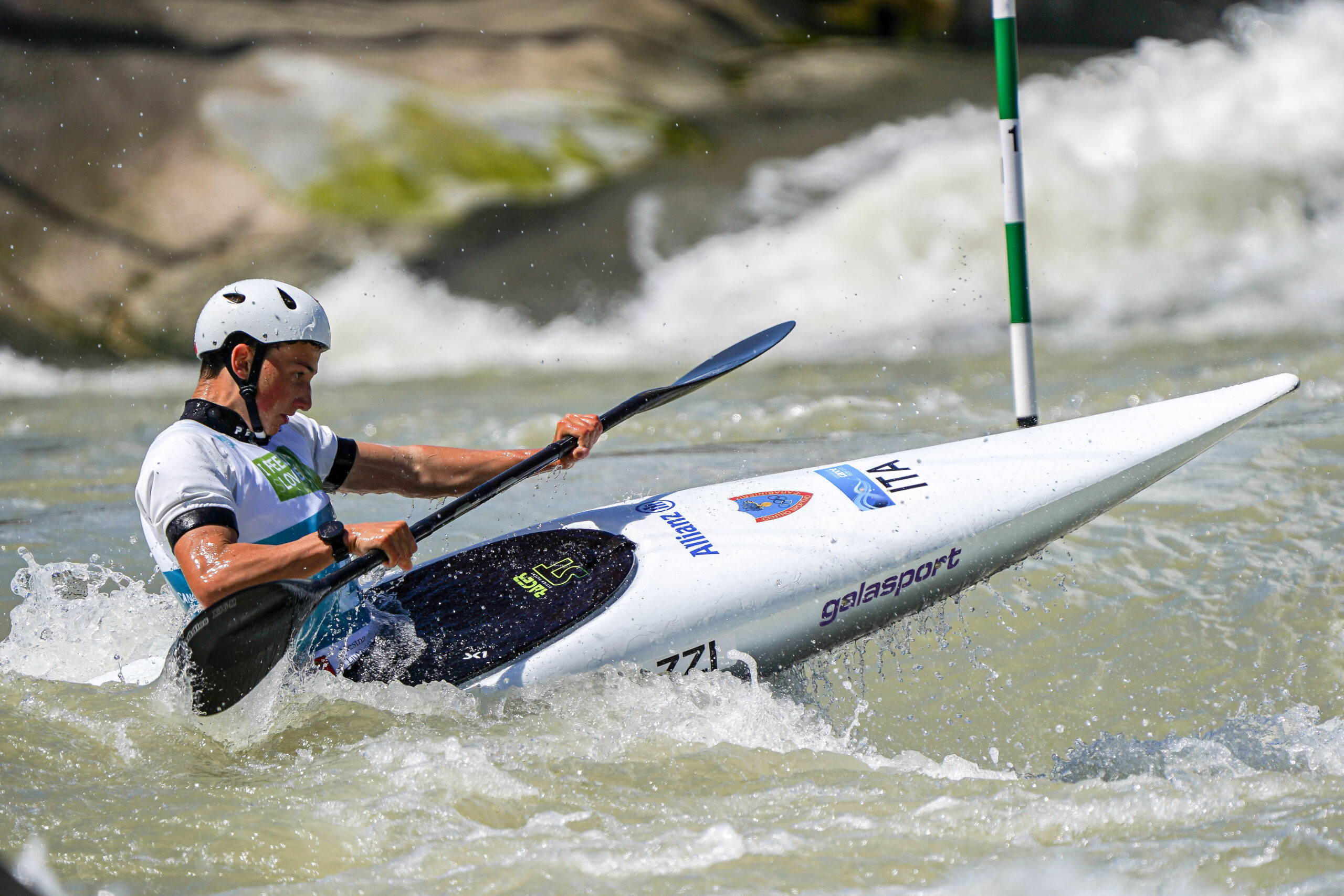 Trionfo azzurro nel K1: Ferrazzi vince la Coppa del Mondo, De Gennaro secondo