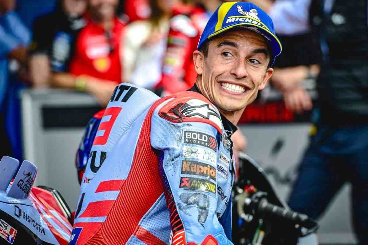 MotoGP, Marquez detta legge nella Sprint di Motegi: Bezzecchi secondo, Bagnaia sprofonda