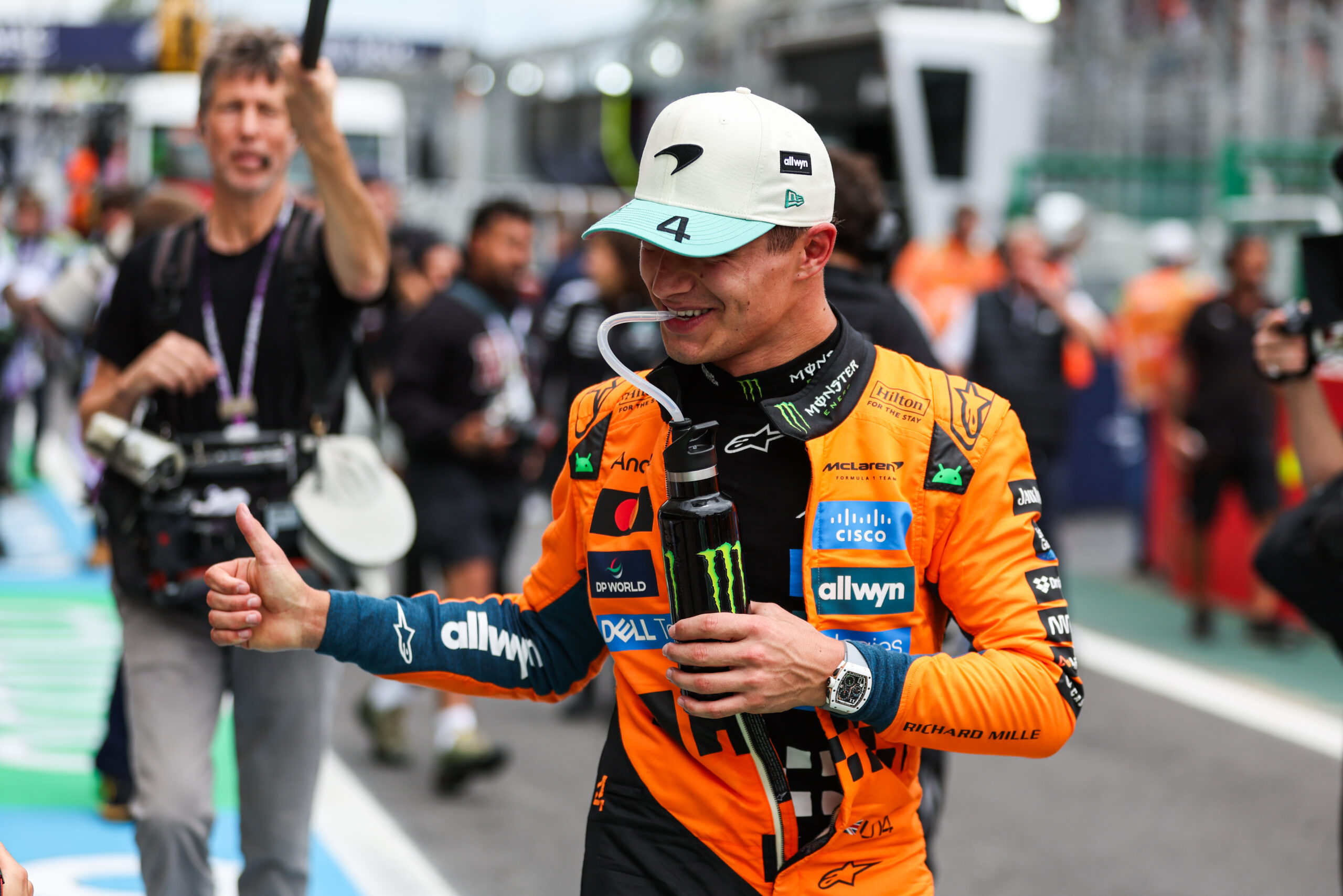 Formula 1, Norris rinnova con McLaren fino al 2030: “Questa è casa mia”