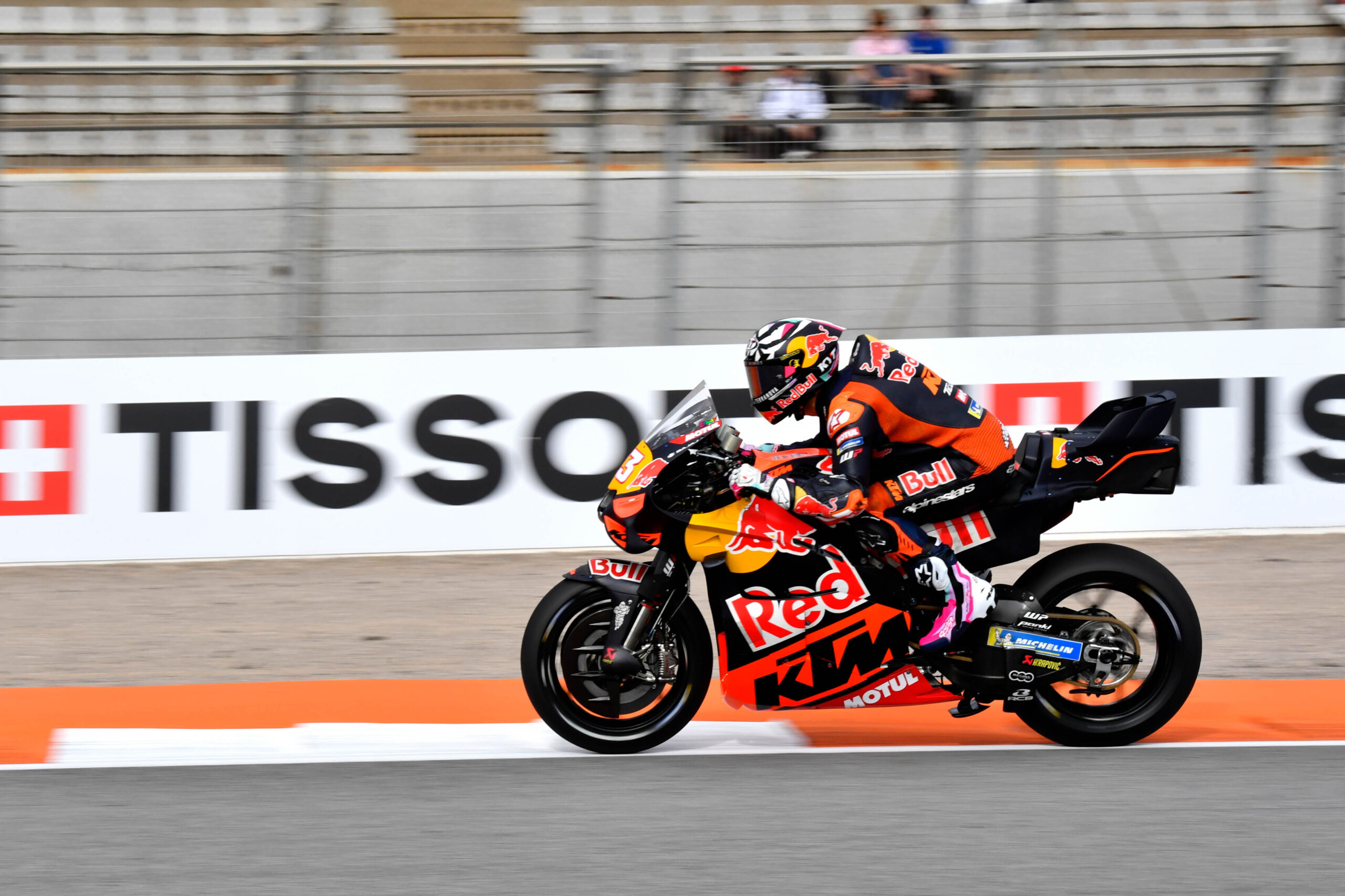 MotoGP Austria 2026, Acosta primo nelle pre-qualifiche: Bagnaia costretto al Q1