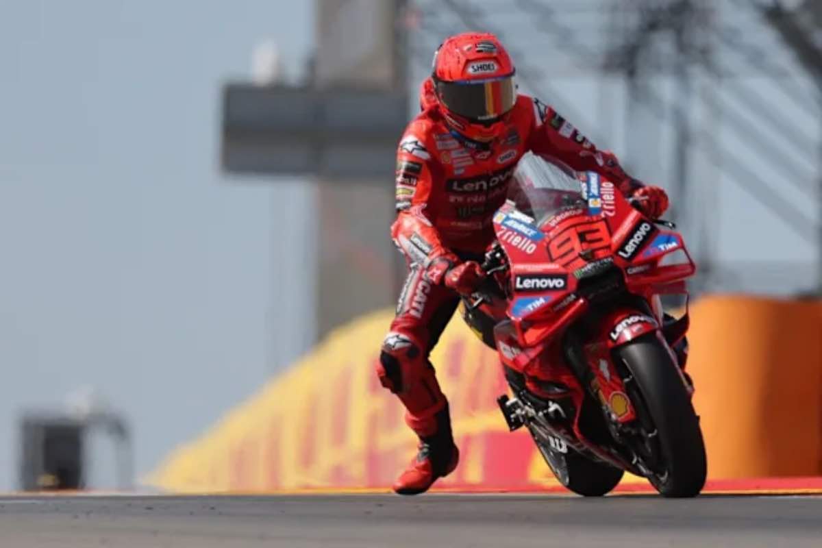 MotoGP, Marquez fa doppietta a Motegi: battuto Martin, ora il Mondiale è a soli due punti