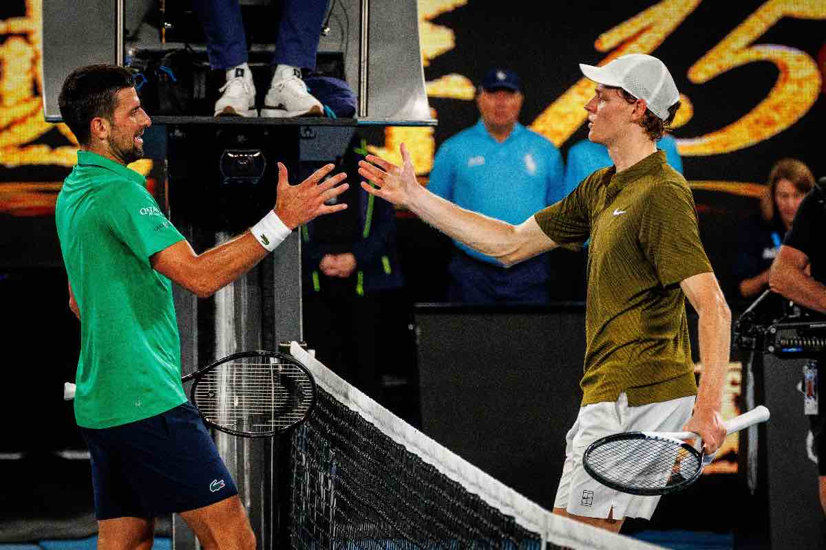 Djokovic: “Mi rivedo in Sinner, abbiamo storie simili. Anche lo sci ci accomuna”