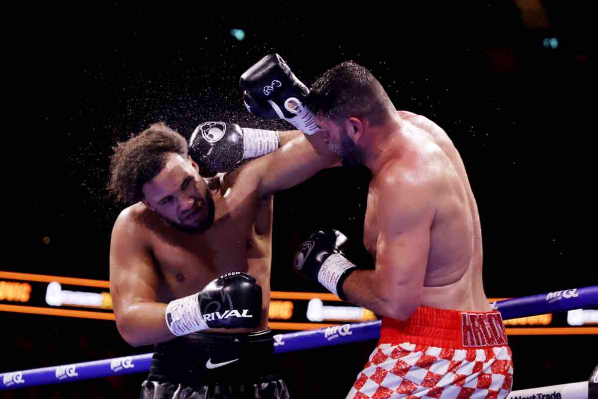 Boxe, Hrgovic è il nuovo campione del Mondo dei pesi massimi. Itauma sconfitto a sorpresa