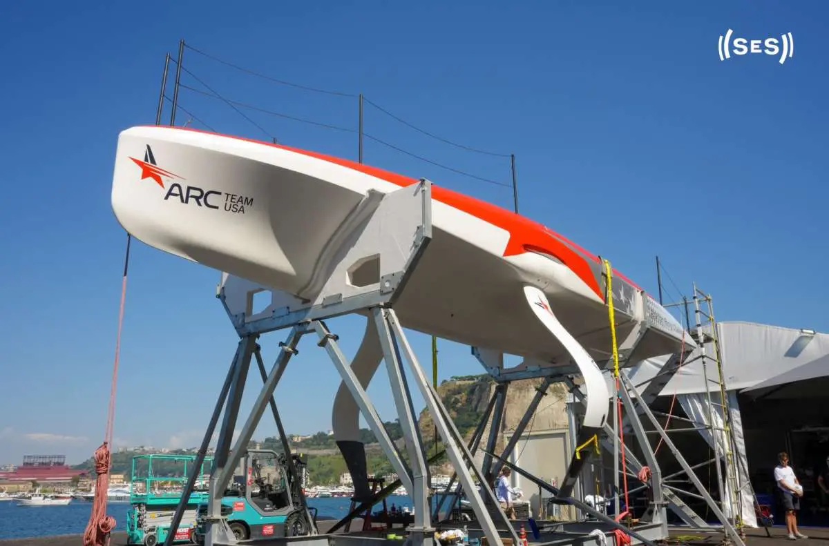 America’s Cup a Napoli, svelato l’AC40 di American Racing Challenger: primi allenamenti attesi nel Golfo