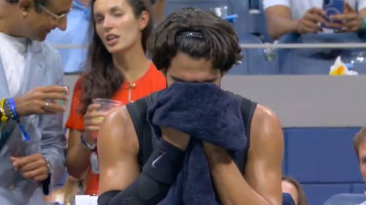 US Open, polemica dopo Alcaraz-Shelton: il preparatore dello spagnolo critica gli orari notturni