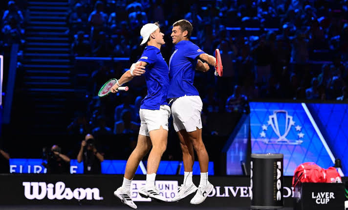 Laver Cup, Cobolli e Mensik battono De Minaur-Fritz: Team Europe a un passo dal titolo